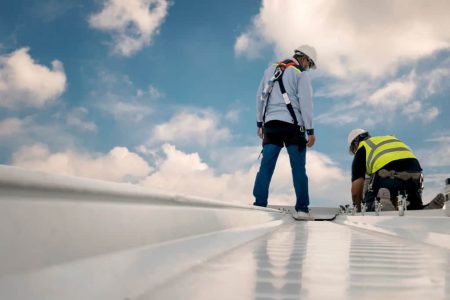 how-to-choose-commercial-roofing-contractor-in-nashville-1024x683